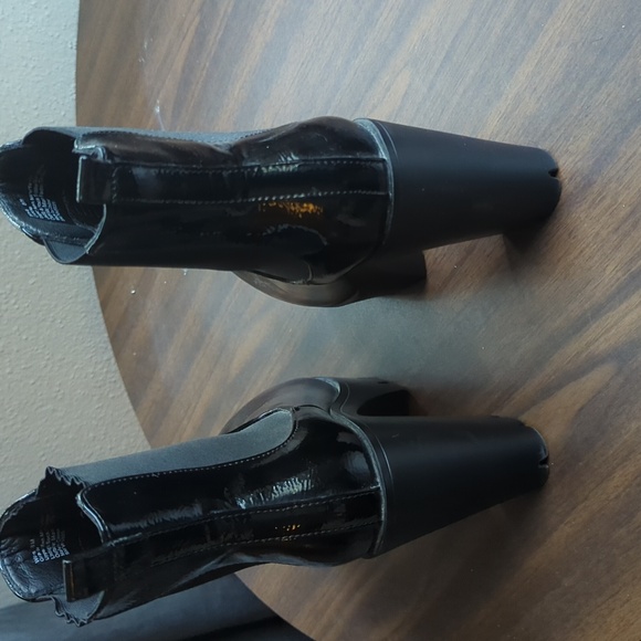 Patent Leather Platform Boots by Seychelles Size 8 - Picture 3 of 7